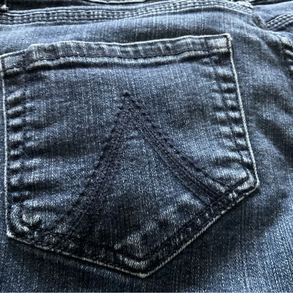 DELIA'S Bailey Boot Cut Jeans Dark Wash Denim Women’s Size 7/8R - Picture 5 of 12